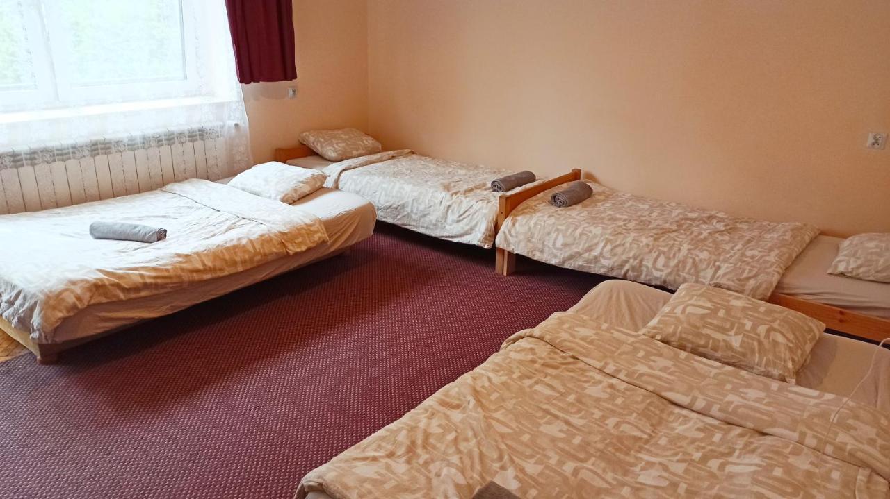 Hostel Komfort Borek Krakau Zimmer foto
